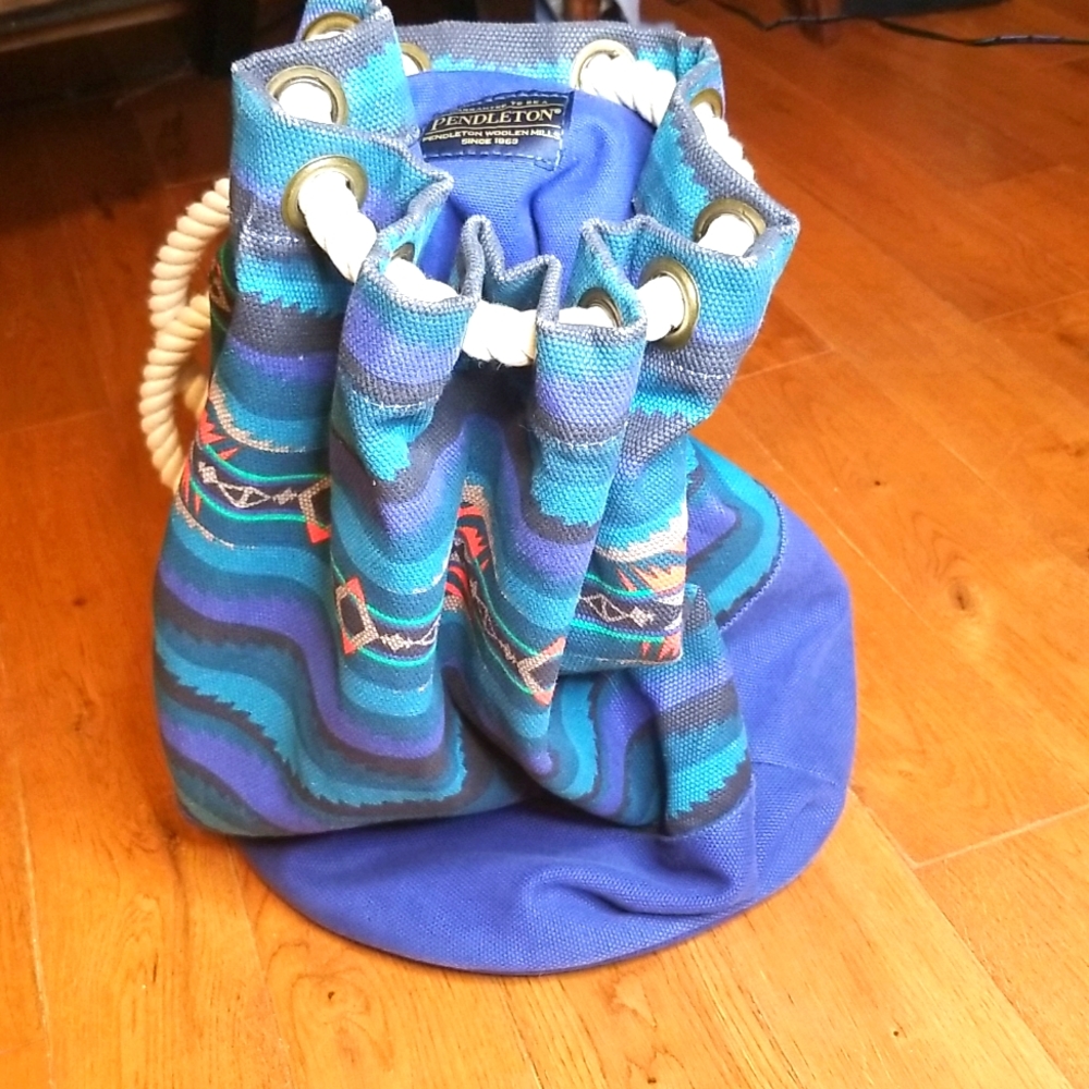 Vintage Pendleton Navajo Southwestern Boho Crossbody Backpack - Picture 5 of 7